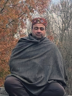 Raakesh, founder of RaagVeda, in meditation